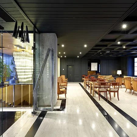 Hotel B&B Hotel Burgos 4*