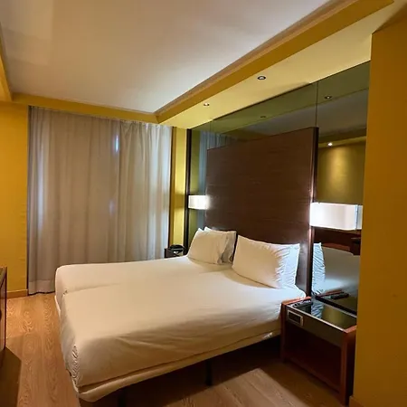 B&B Hotel Burgos מלון Burgo