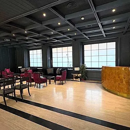 B&B Hotel Burgos Ξενοδοχείο 4*