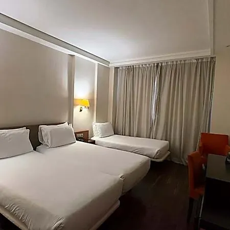 B&B Hotel Burgos Ξενοδοχείο 4*