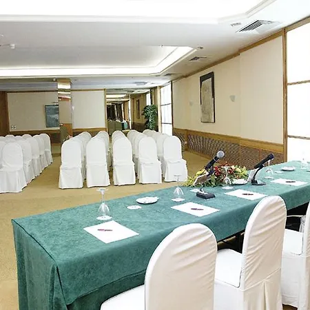 B&B Hotel Burgos 4*