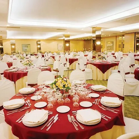 Hotel Crisol Puerta De 4*