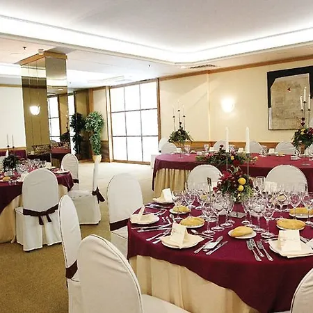 Hotel Crisol Puerta De Burgo