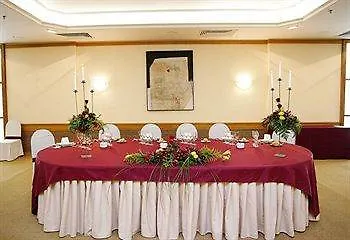 B&B Hotel Burgos מלון 4*