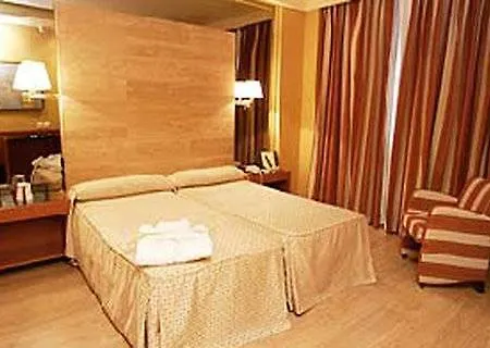 B&B Hotel Burgos 4*