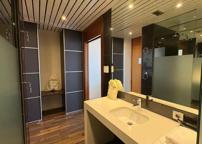 Hotel B&B Hotel Burgos 4*