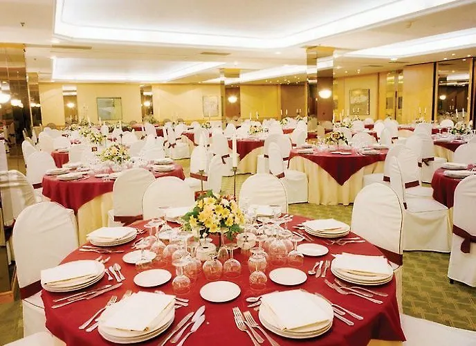 Hotel B&B Hotel Burgos 4*