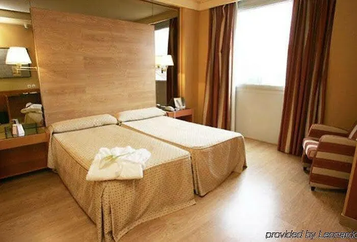 Hotel B&B Hotel Burgos 4*